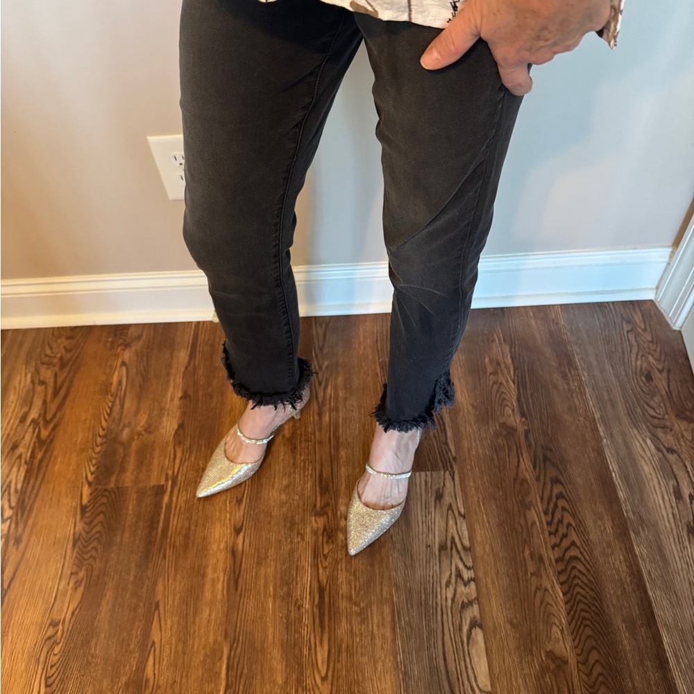 Buckle Hidden straight leg Jean